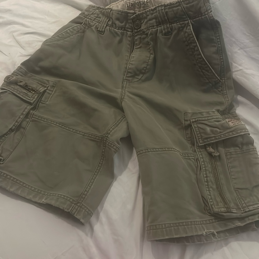 Boys Aeropostale cargo shorts.